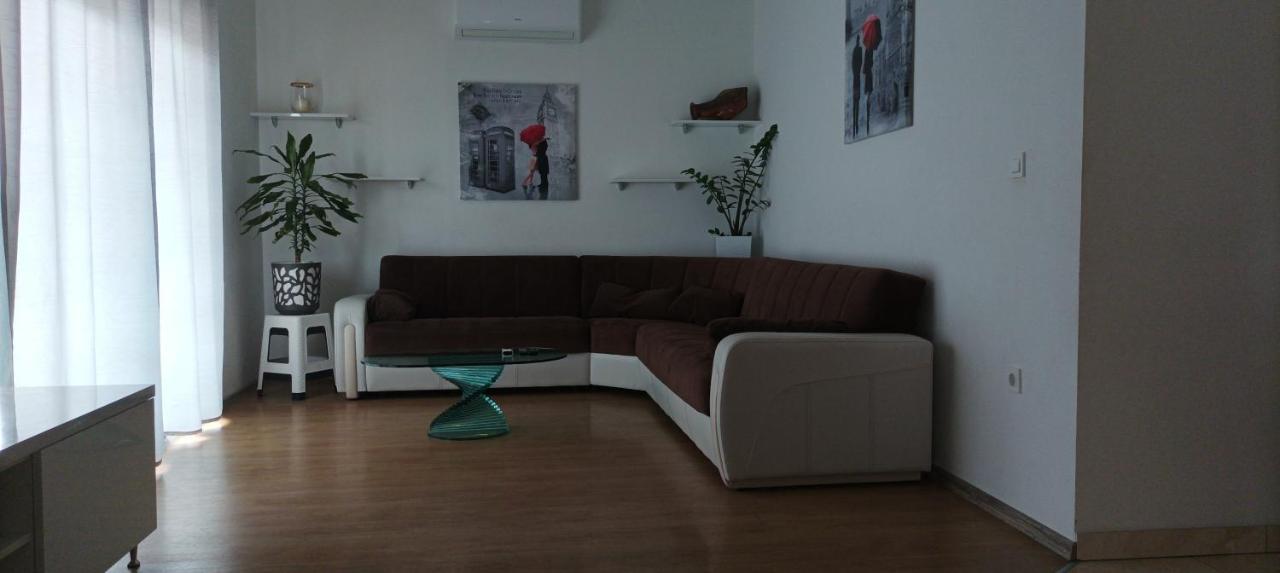 Villa Apartments Marko & Simun Kaštela エクステリア 写真