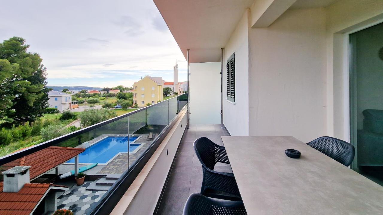 Villa Apartments Marko & Simun Kaštela エクステリア 写真