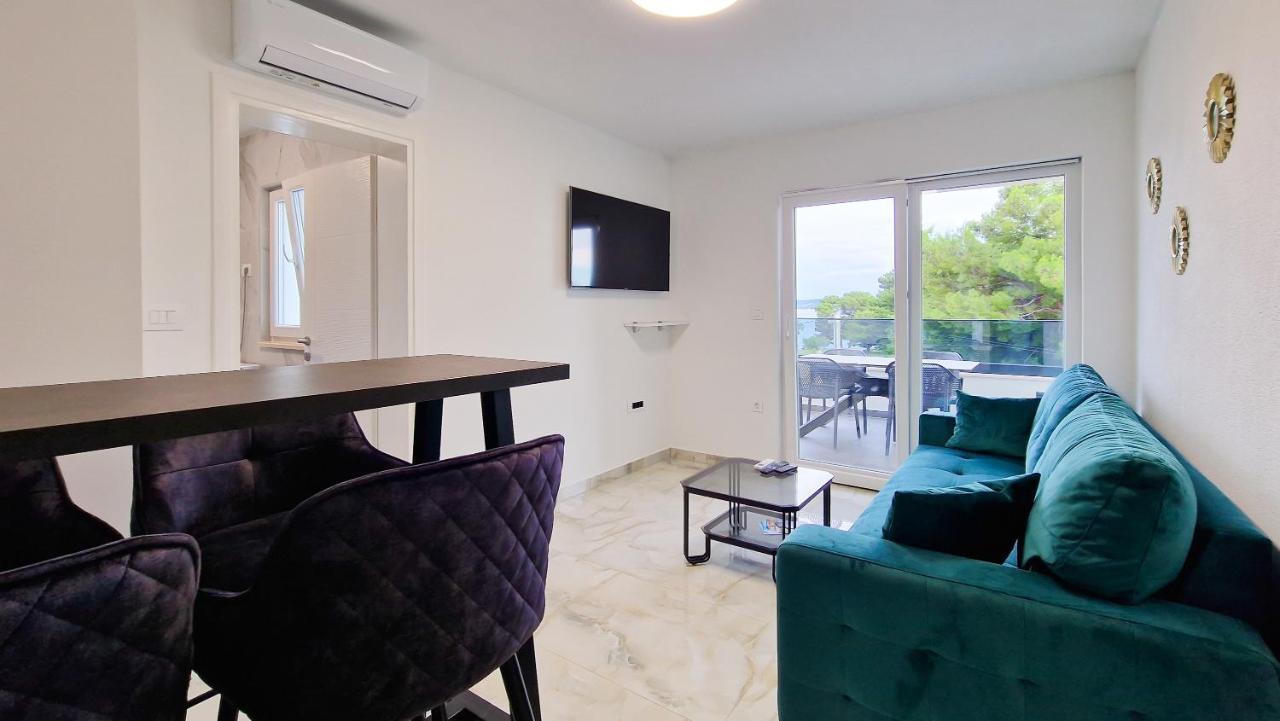 Villa Apartments Marko & Simun Kaštela エクステリア 写真