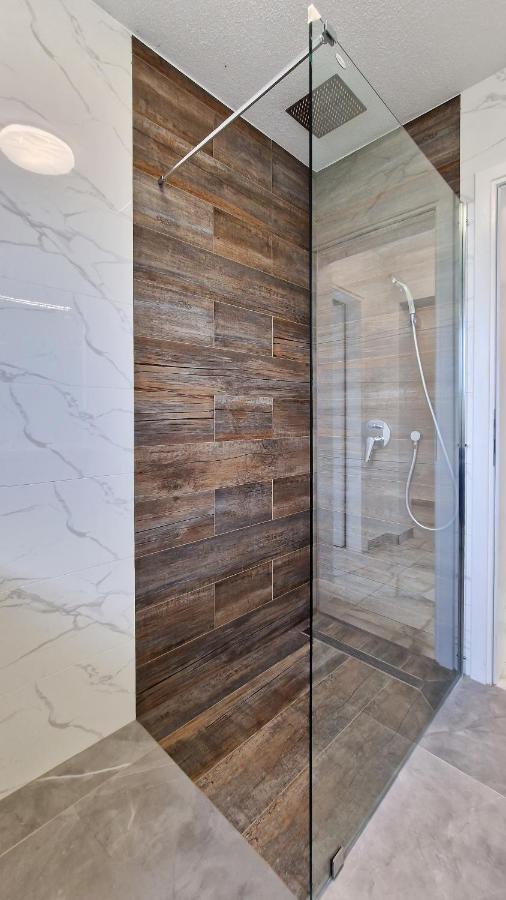 Villa Apartments Marko & Simun Kaštela エクステリア 写真