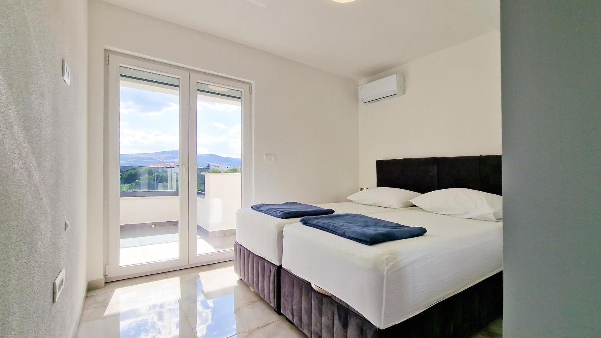 Villa Apartments Marko & Simun Kaštela エクステリア 写真