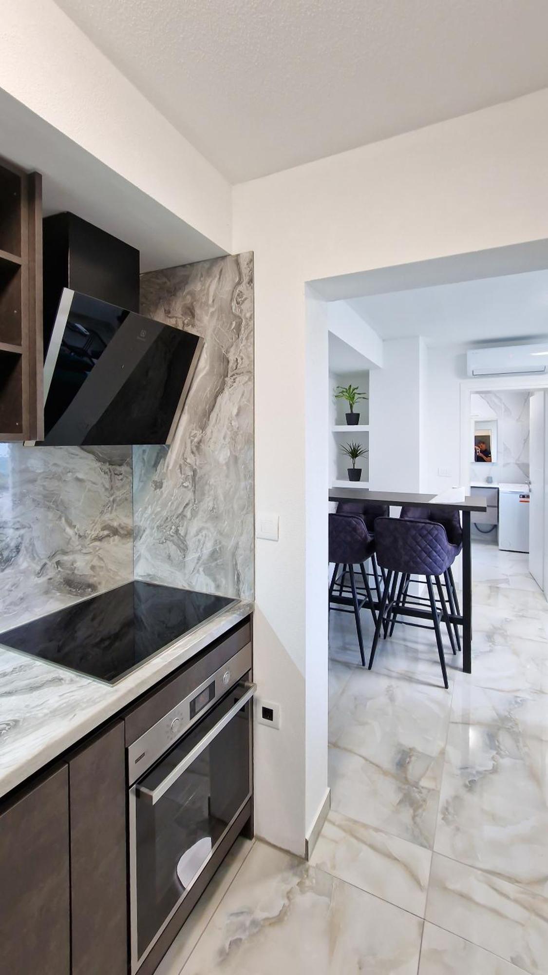 Villa Apartments Marko & Simun Kaštela エクステリア 写真