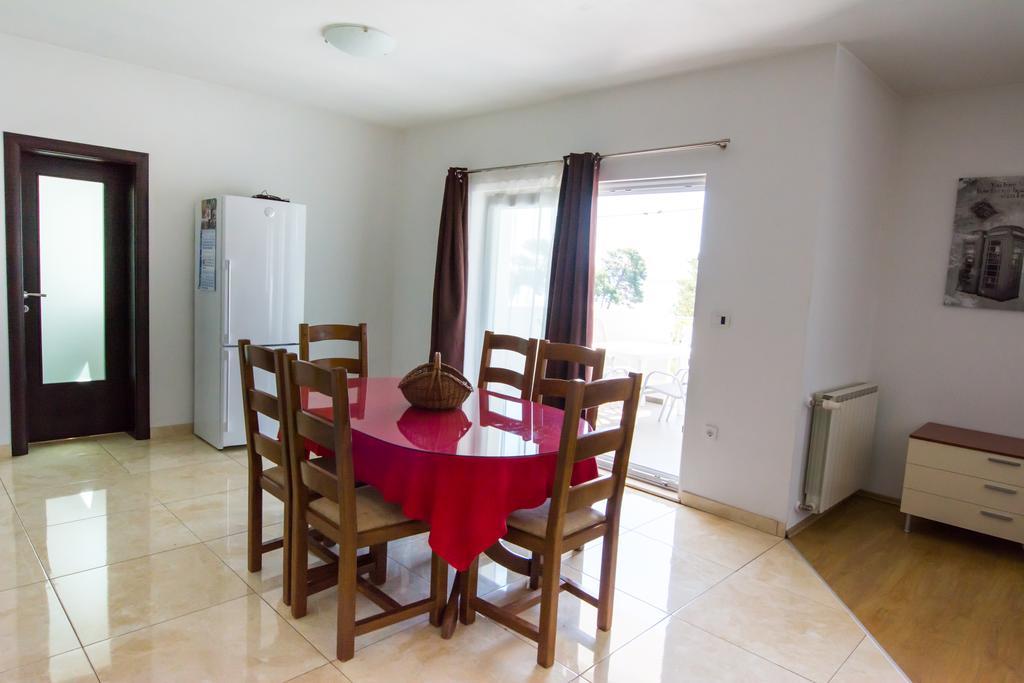 Villa Apartments Marko & Simun Kaštela エクステリア 写真