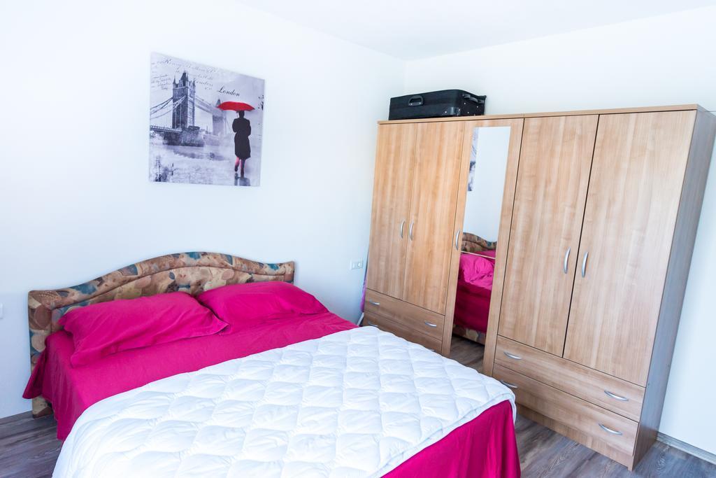 Villa Apartments Marko & Simun Kaštela エクステリア 写真