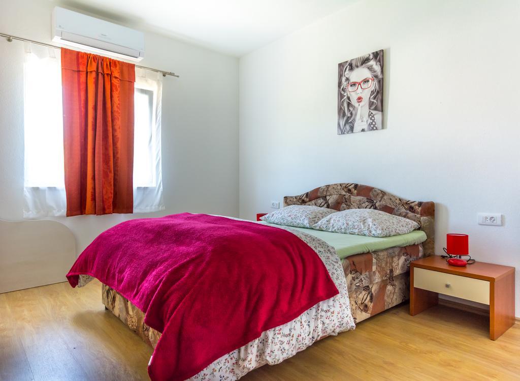 Villa Apartments Marko & Simun Kaštela エクステリア 写真