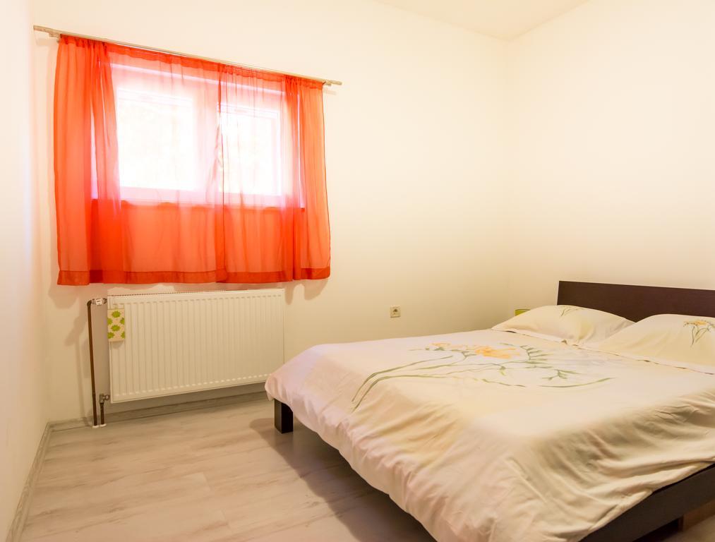 Villa Apartments Marko & Simun Kaštela エクステリア 写真