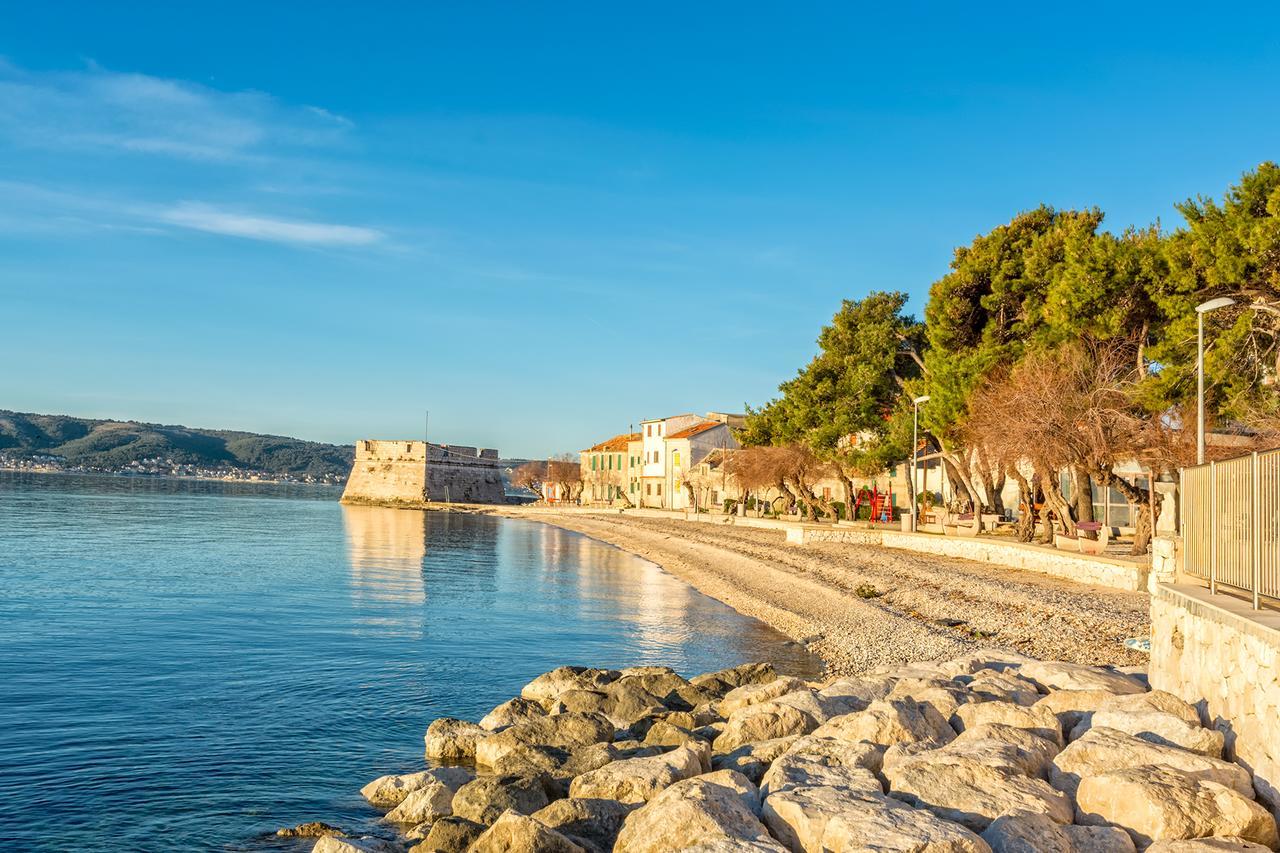 Villa Apartments Marko & Simun Kaštela エクステリア 写真