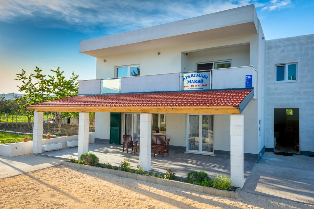 Villa Apartments Marko & Simun Kaštela エクステリア 写真
