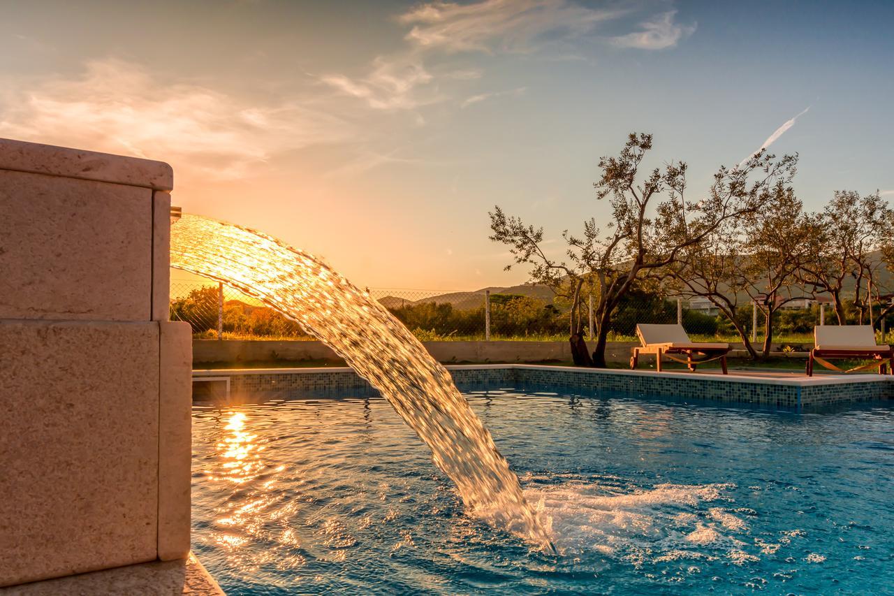 Villa Apartments Marko & Simun Kaštela エクステリア 写真