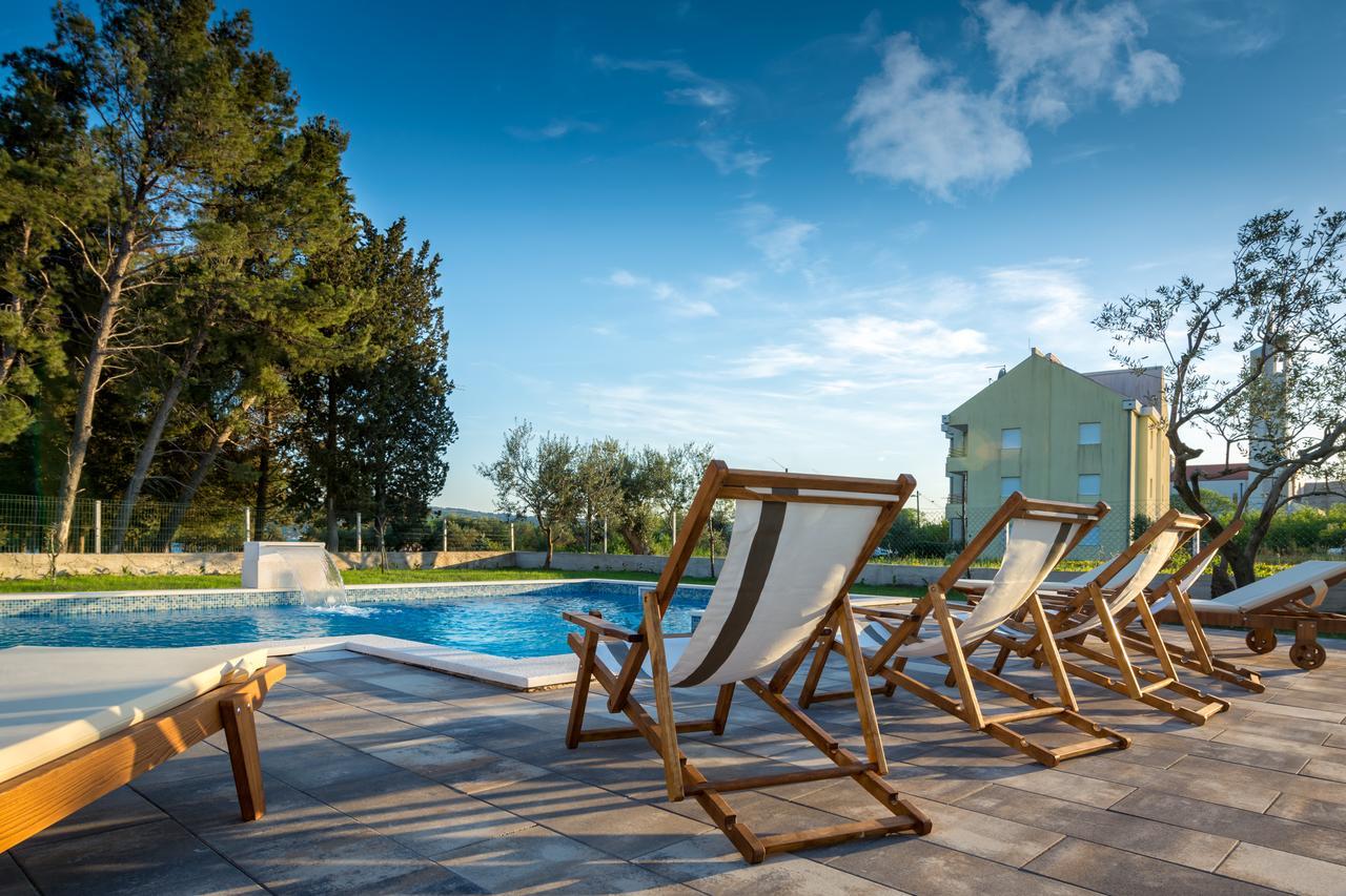 Villa Apartments Marko & Simun Kaštela エクステリア 写真