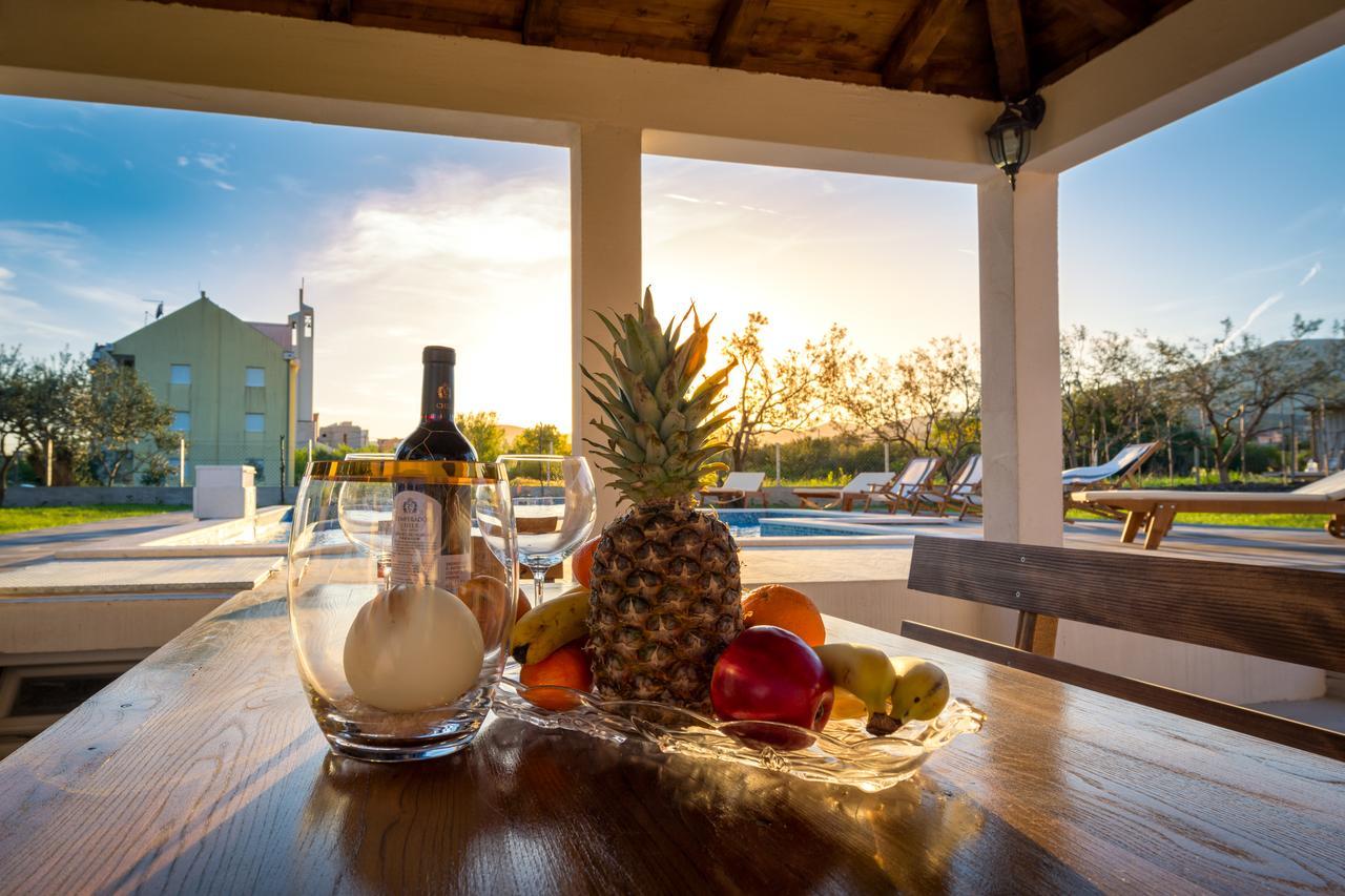 Villa Apartments Marko & Simun Kaštela エクステリア 写真