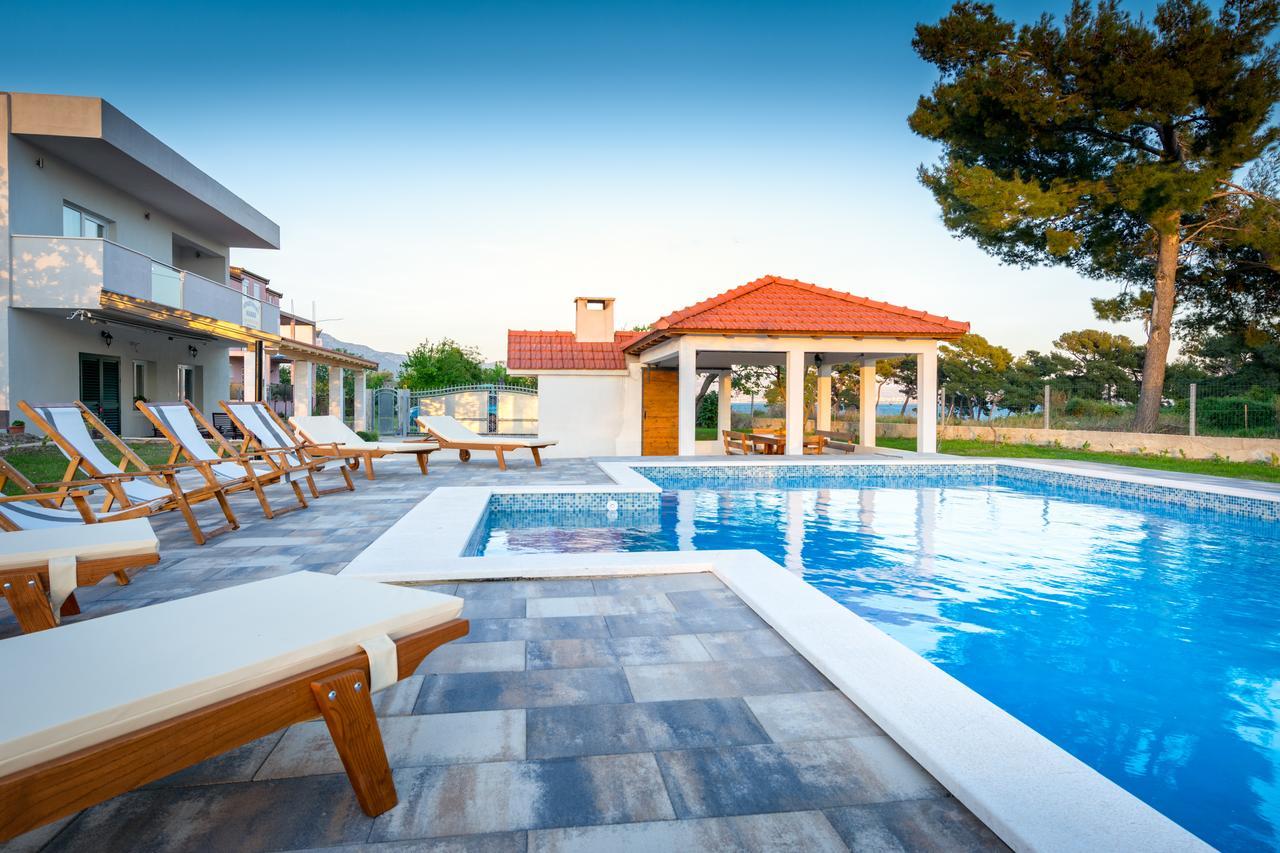 Villa Apartments Marko & Simun Kaštela エクステリア 写真