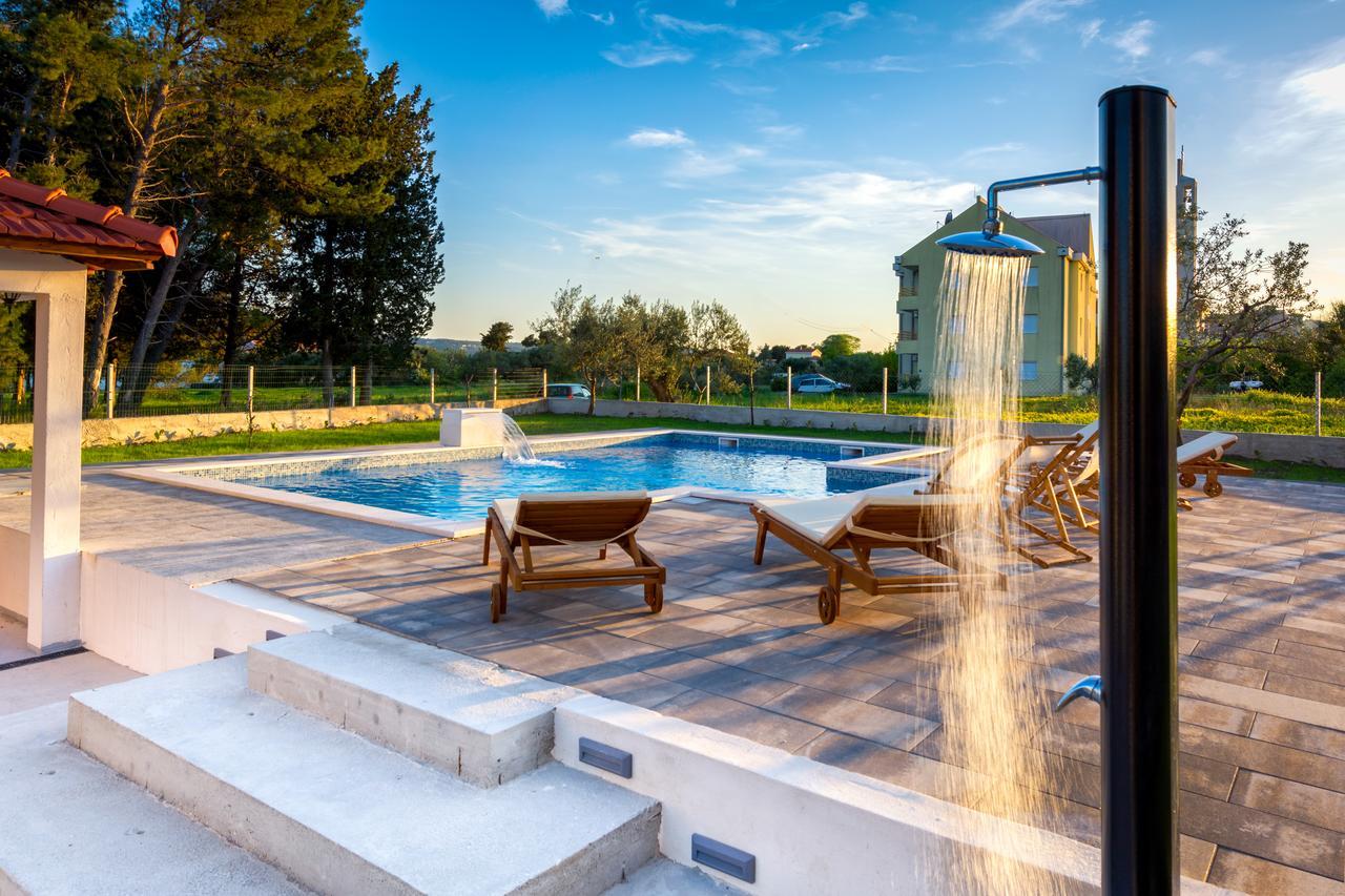 Villa Apartments Marko & Simun Kaštela エクステリア 写真