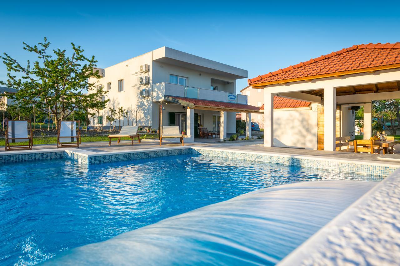 Villa Apartments Marko & Simun Kaštela エクステリア 写真